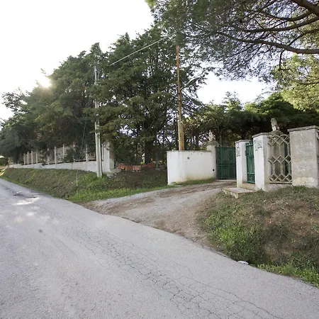 아파트 La Casina A Schiopparello - Goelba