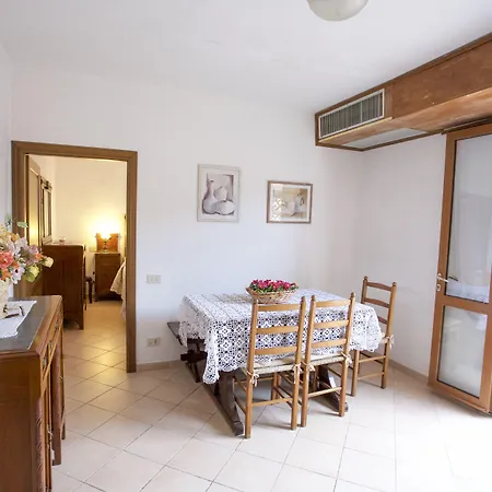 아파트 La Casina A Schiopparello - Goelba *