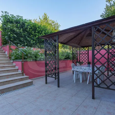 La Casina A Schiopparello - Goelba 아파트